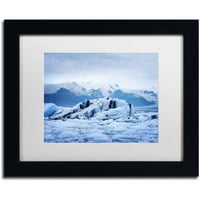 Трговска марка ликовна уметност „мраз планета“ платно уметност од Филип Саинте-ладил, бел мат, црна рамка
